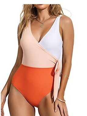 Summer mae NWT M Colorblock One-Piece Swimsuit White Blush Orange tummy control
